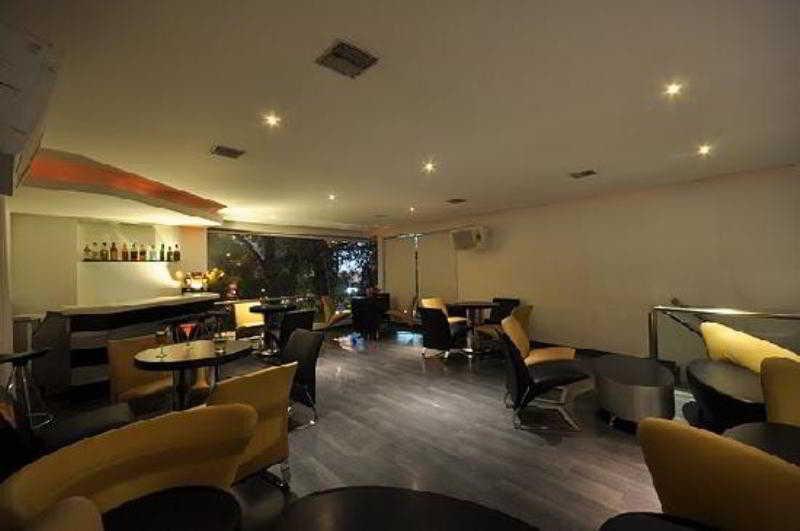 โฮเทลเดอะ เซ็นทรัล คอร์ท Hotel ไฮเดอราบัด ร้านอาหาร รูปภาพ